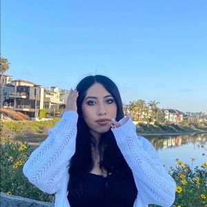 Meet your Posher, Kayla